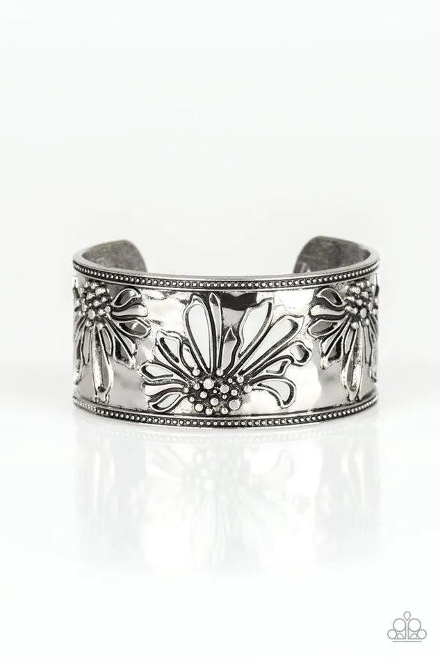 Paparazzi Jewelry Bracelets Paparazzi Bracelet Where The WILDFLOWERS Are Silver