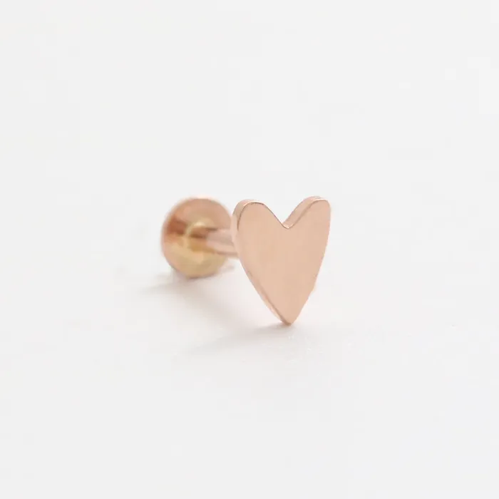 from J Shop Necklaces Flat Heart Internally Labret