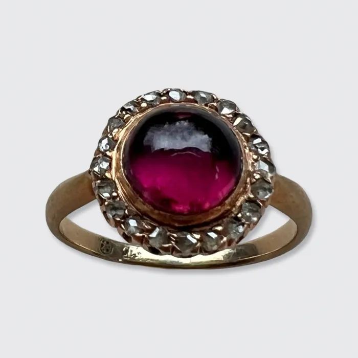 Rings 21stfinds Victorian Cabochon Garnet Diamond Ring