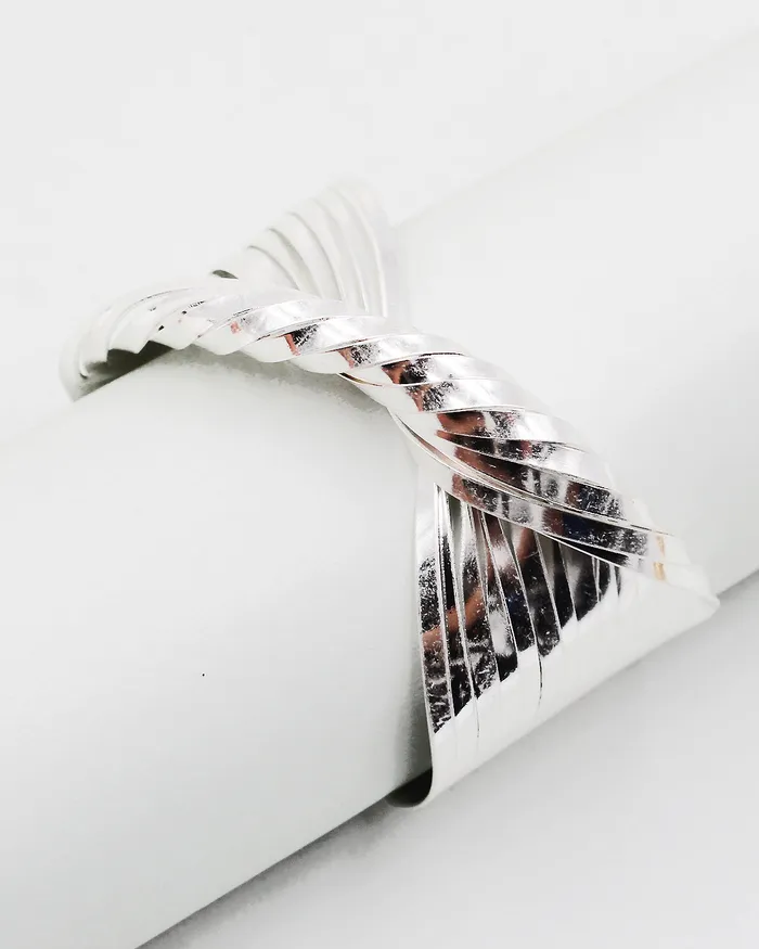 06222023Xshelf Bracelets Twisted Metal Cuff Bracelet