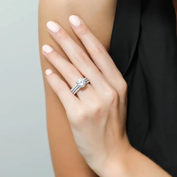 BERRICLE Rings Solitaire Hidden Halo 27ct CZ Ring Set in Sterling Silver