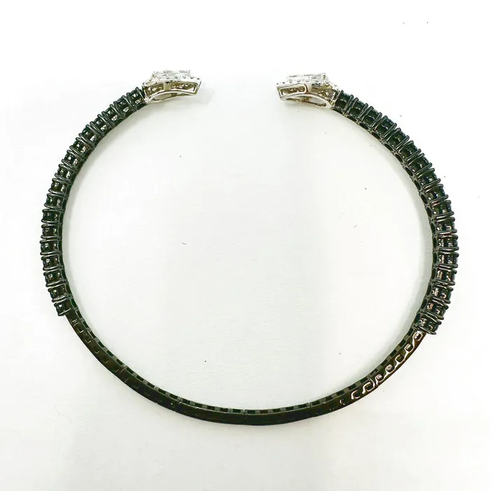 Bracelets Royal India 18K White Gold Cuff Bracelet with 44 Diamonds and Black Spinel Royal India