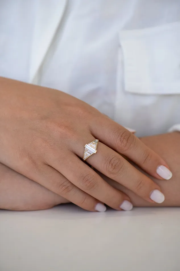 ARTEMER Baguette Diamond Ring with Gradient Diamonds and Gold Details Rings