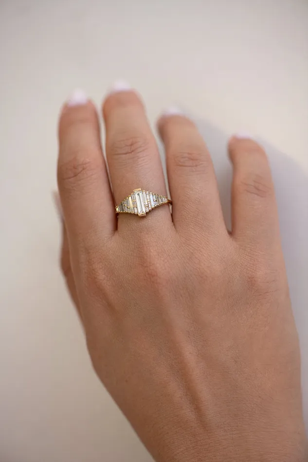 ARTEMER Baguette Diamond Ring with Gradient Diamonds and Gold Details Rings