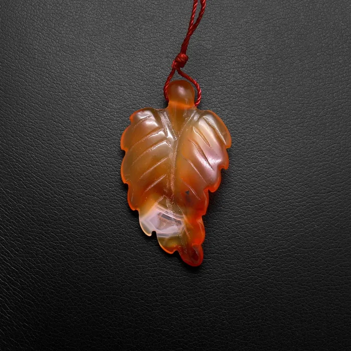 Necklaces Intrinsic Trading Hand Carved Natural Carnelian Leaf Pendant Bead Drilled Gemstone
